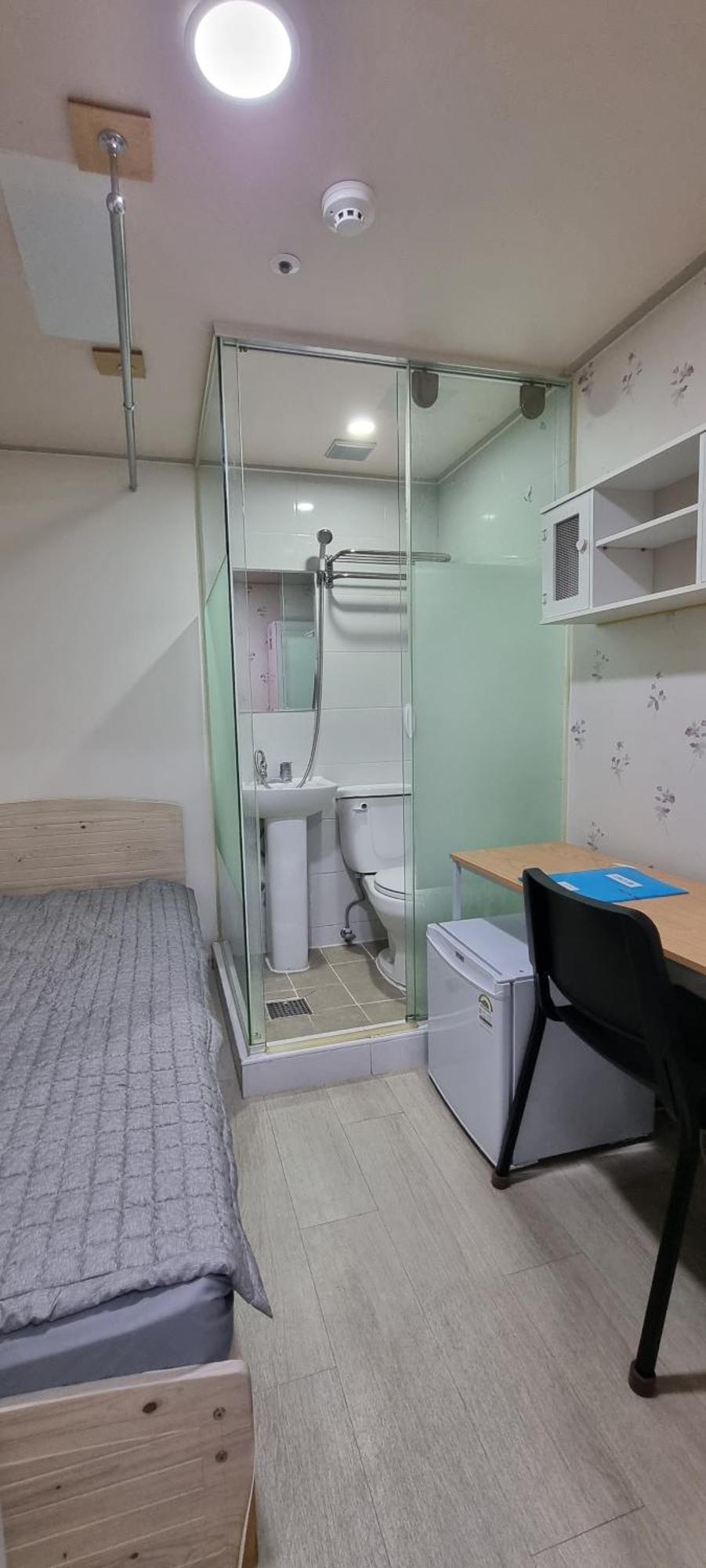 Capsule hotel Super Close To The Station, Cost-effective Seoul